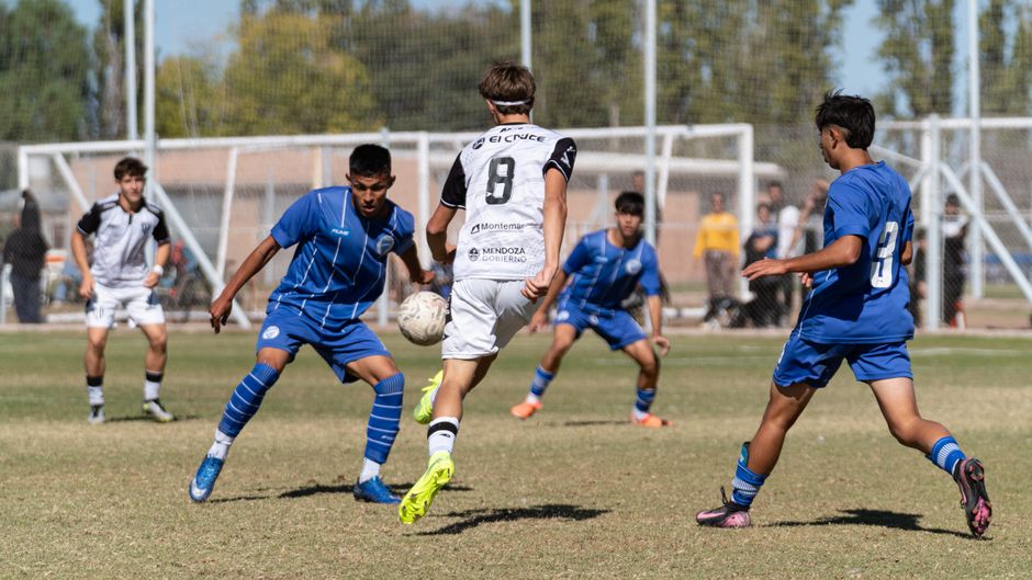 Billionaire Property Tycoon Harry Stamoulis Emerges as Potential Saviour for Struggling A-League Club Western United