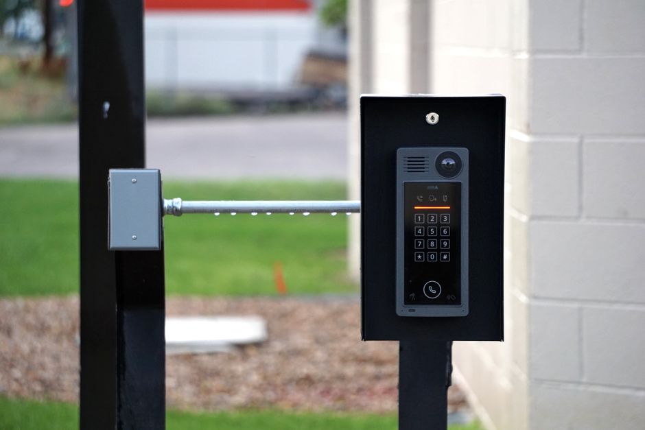 'Straight up demanded access': What Census field officers can legally require from apartment buildings
