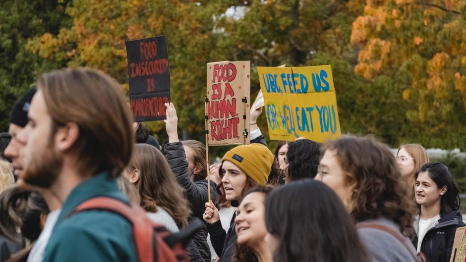 Universities face new antisemitism laws and royal commission grilling as Albanese government issues ultimatum